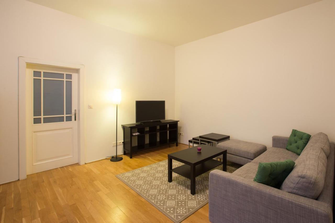 Elegant Apartment With Free Garage In The Center Of Prague Luaran gambar