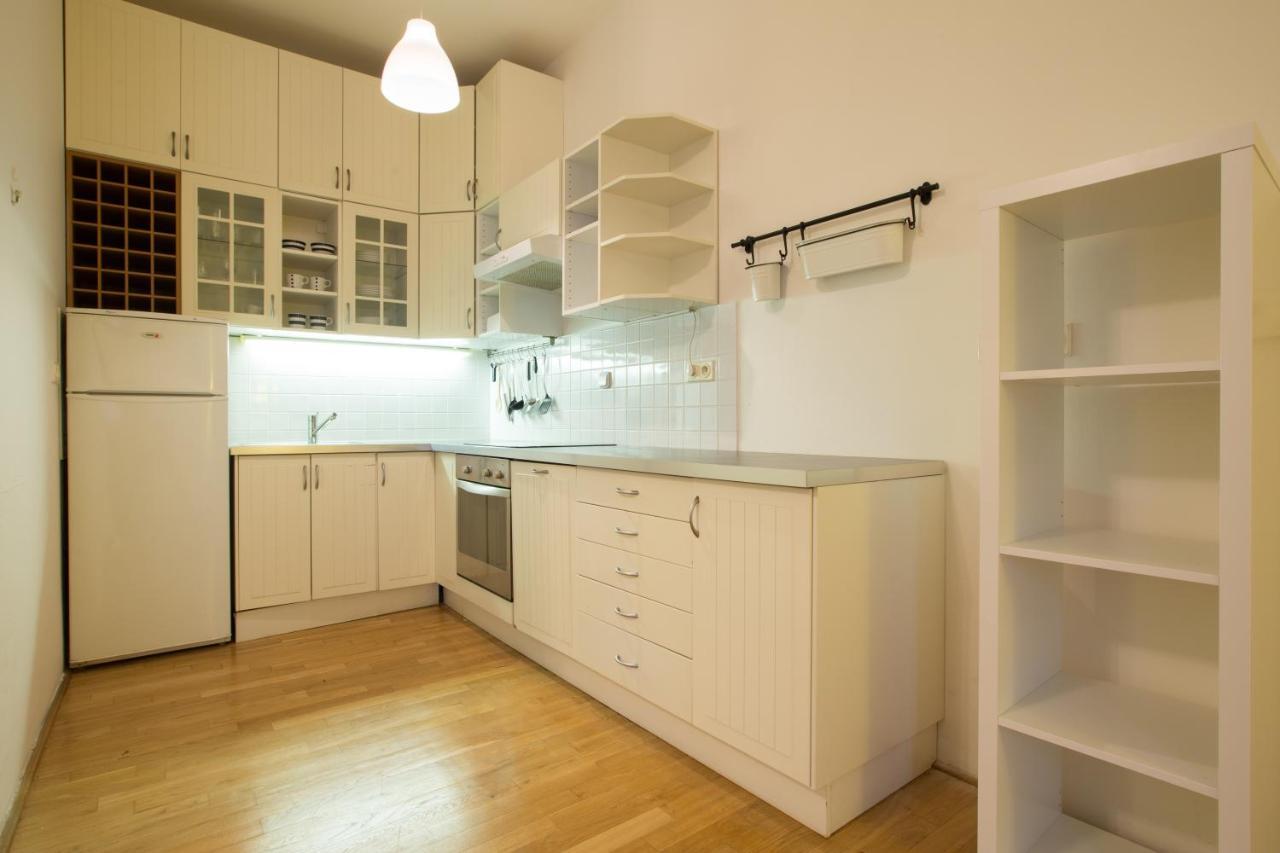 Elegant Apartment With Free Garage In The Center Of Prague Luaran gambar